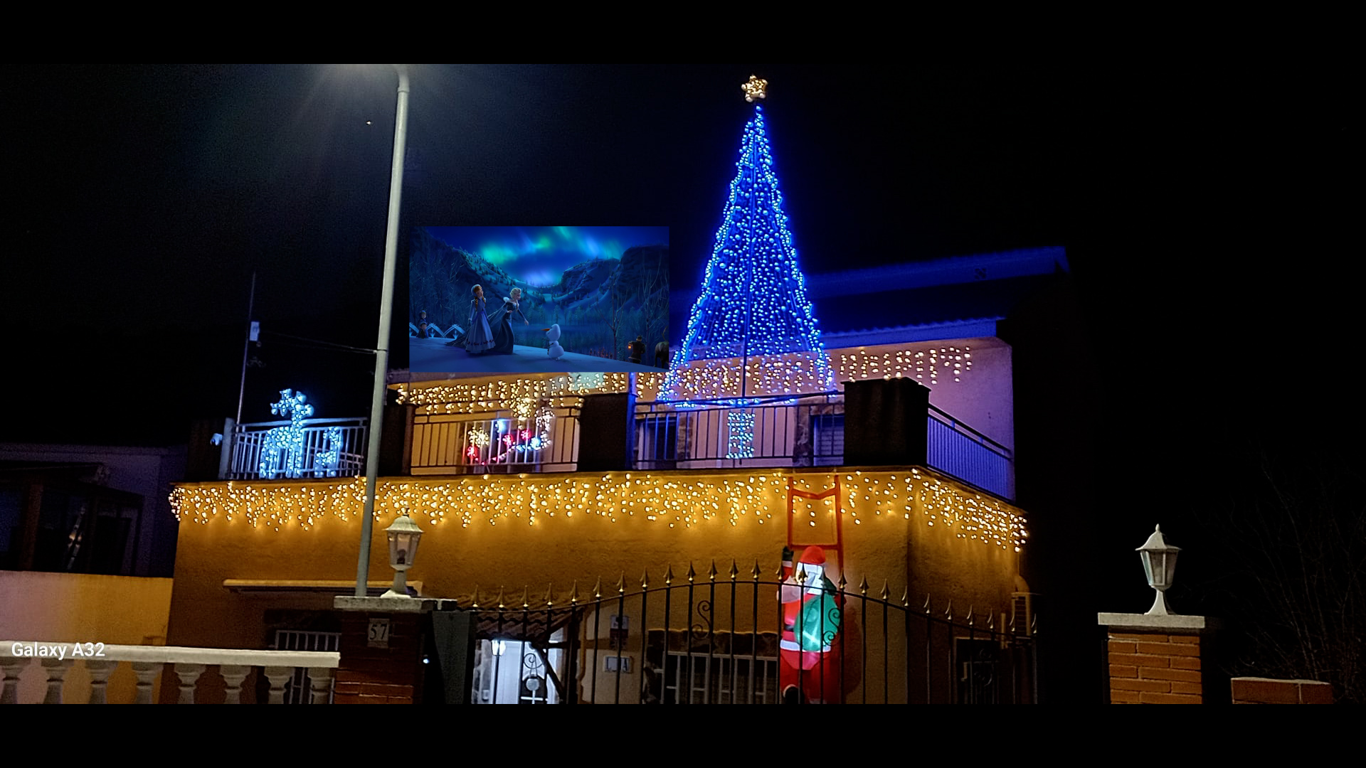 Imagen para los medios: Ha llegado la Navidad a casa Paco